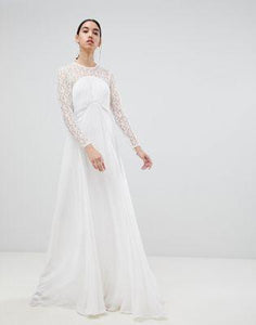 EDITION wedding dress with delicate lace